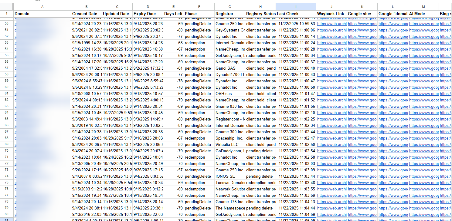 Domain Monitor: WHOIS & Wayback AI